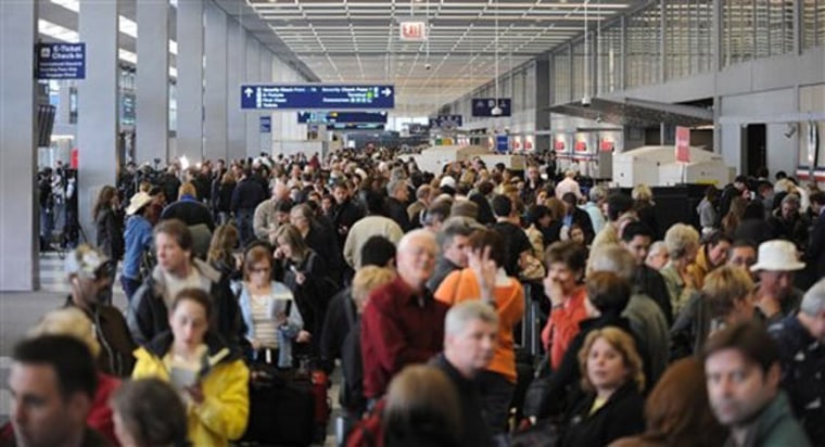 In tense situations, actions by airports and airlines to provide customer-oriented service can douse the flames of confrontation and prevent disruptive passengers from causing incidents. 